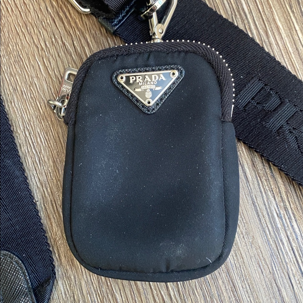 Black Prada Re-Edition 2005 Shoulder Bag - Picture 14 of 16